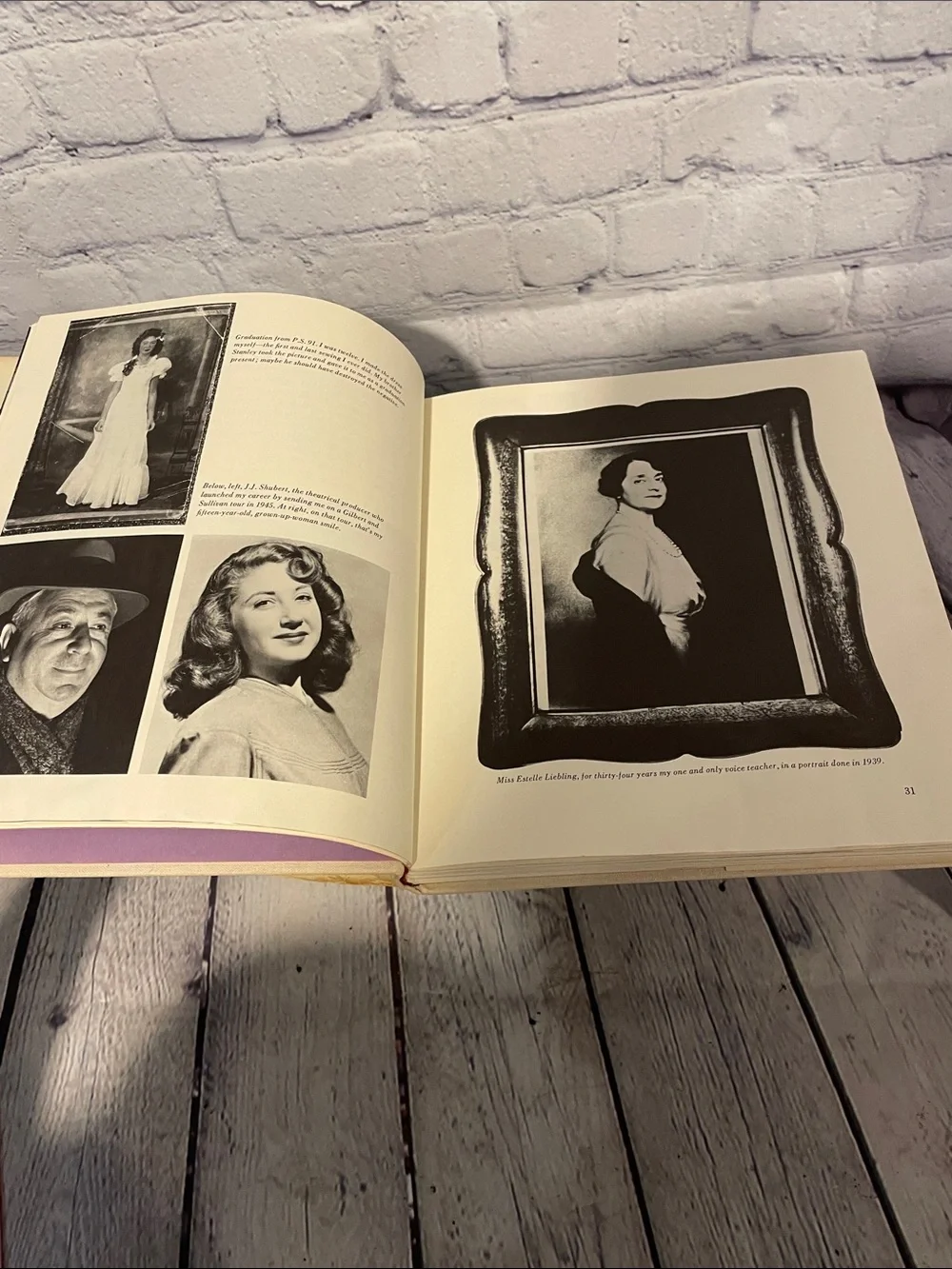 Bubbles: A Self-Portrait by Beverly Sills - Cream Cover